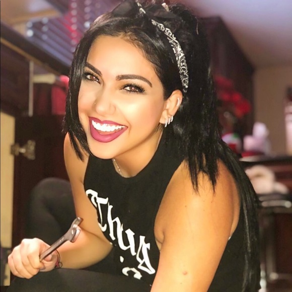 Meet your Posher, Orchideh - Picture 4 of 4